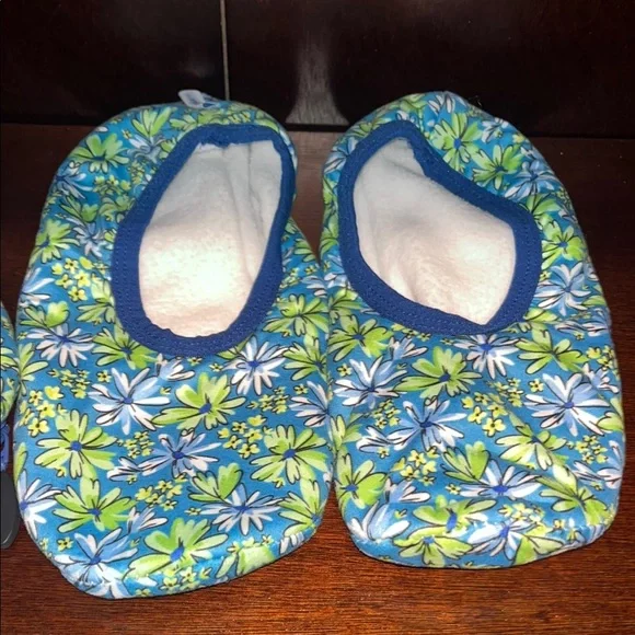 🍀6/$20 Skinnies by snoozies travel slippers and Pouch Set - Picture 2 of 7